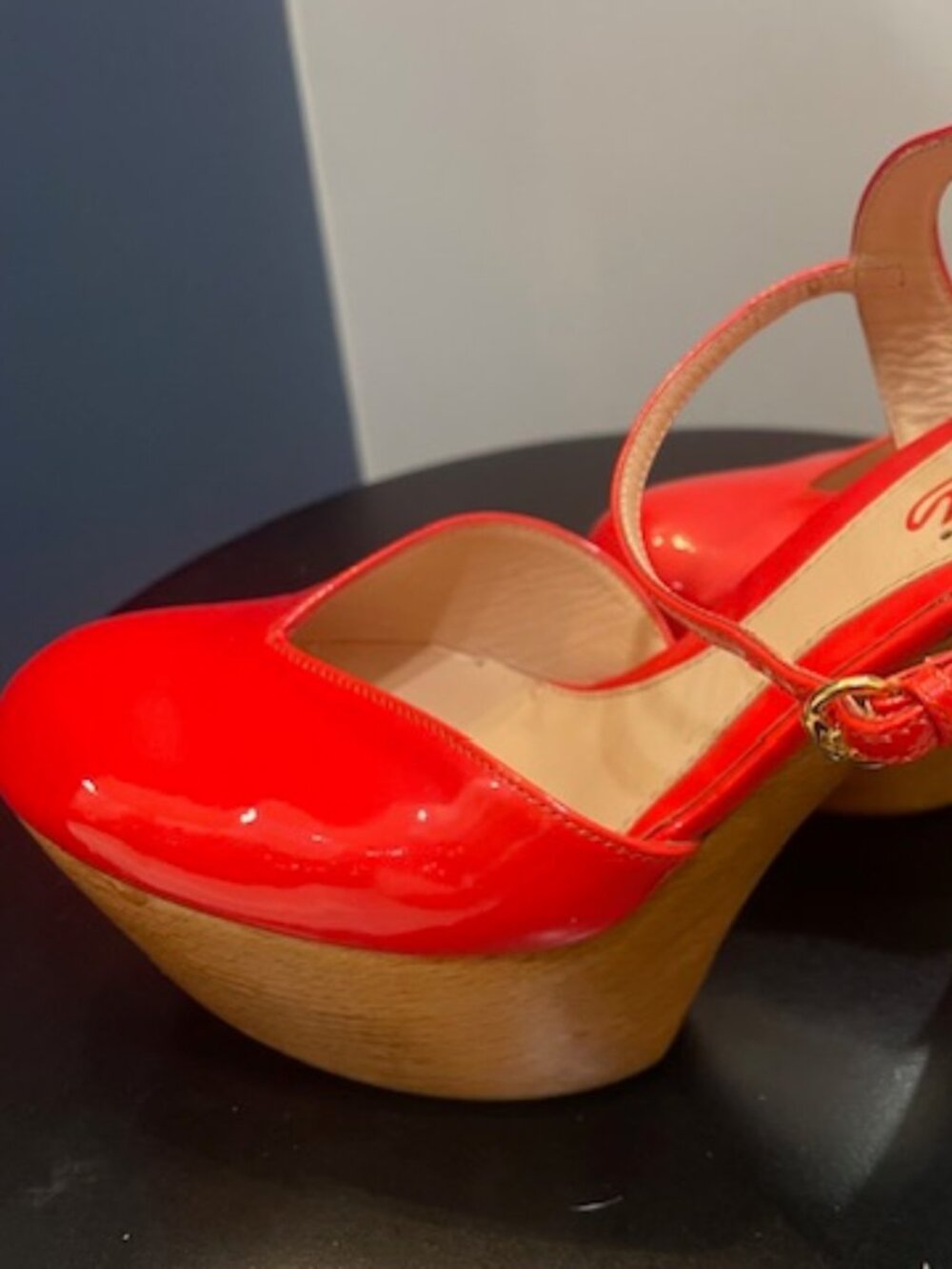 TITLE: Gucci Red/Orange Patent Platform Heels EU 36 Y2K Wooden Heel Pumps - Picture 7 of 14